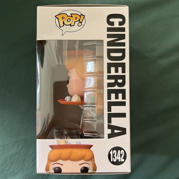 Limited Edition Funko Pop Cinderella - Picture 3 of 4